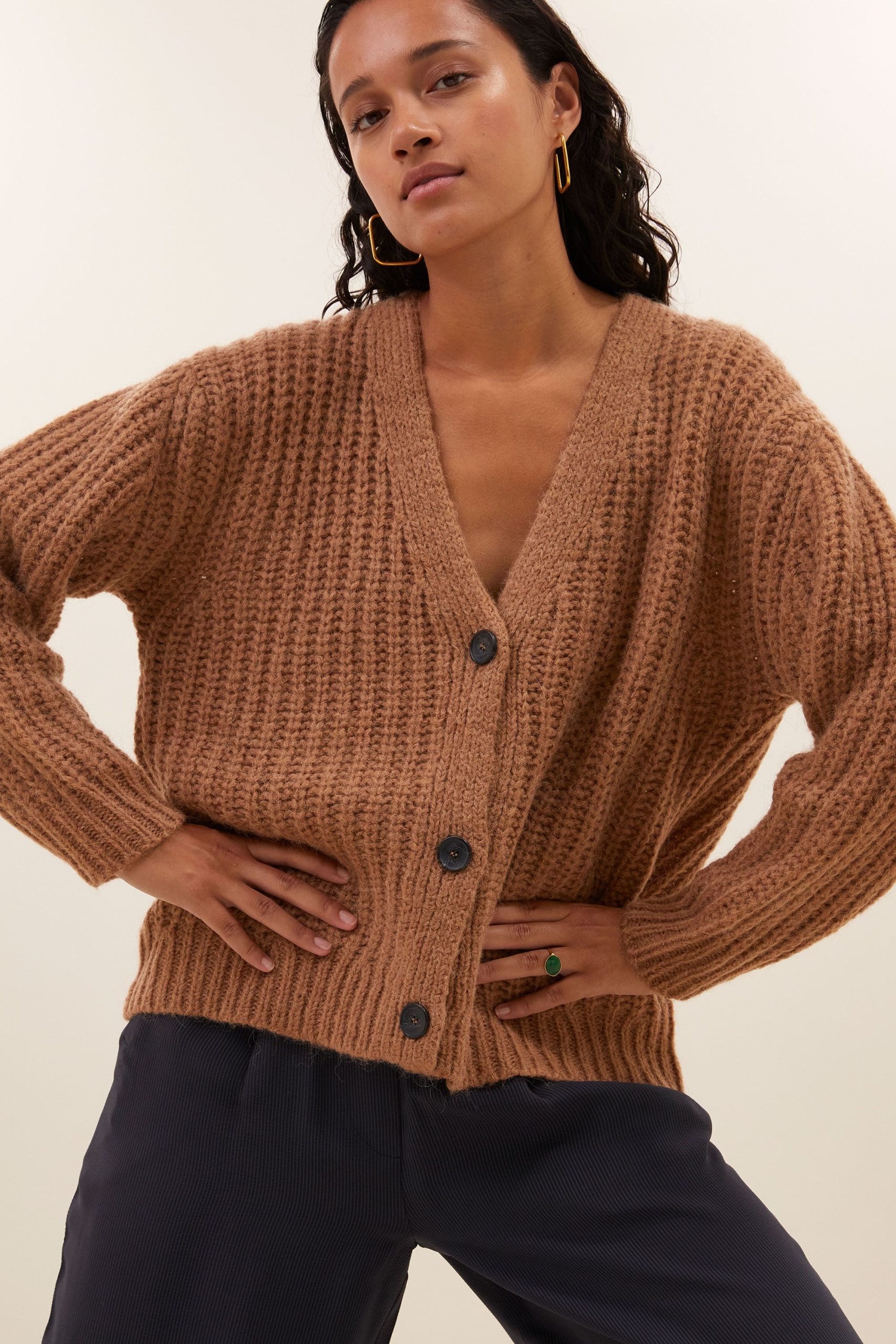 cardigan-camel-684lmz.jpg