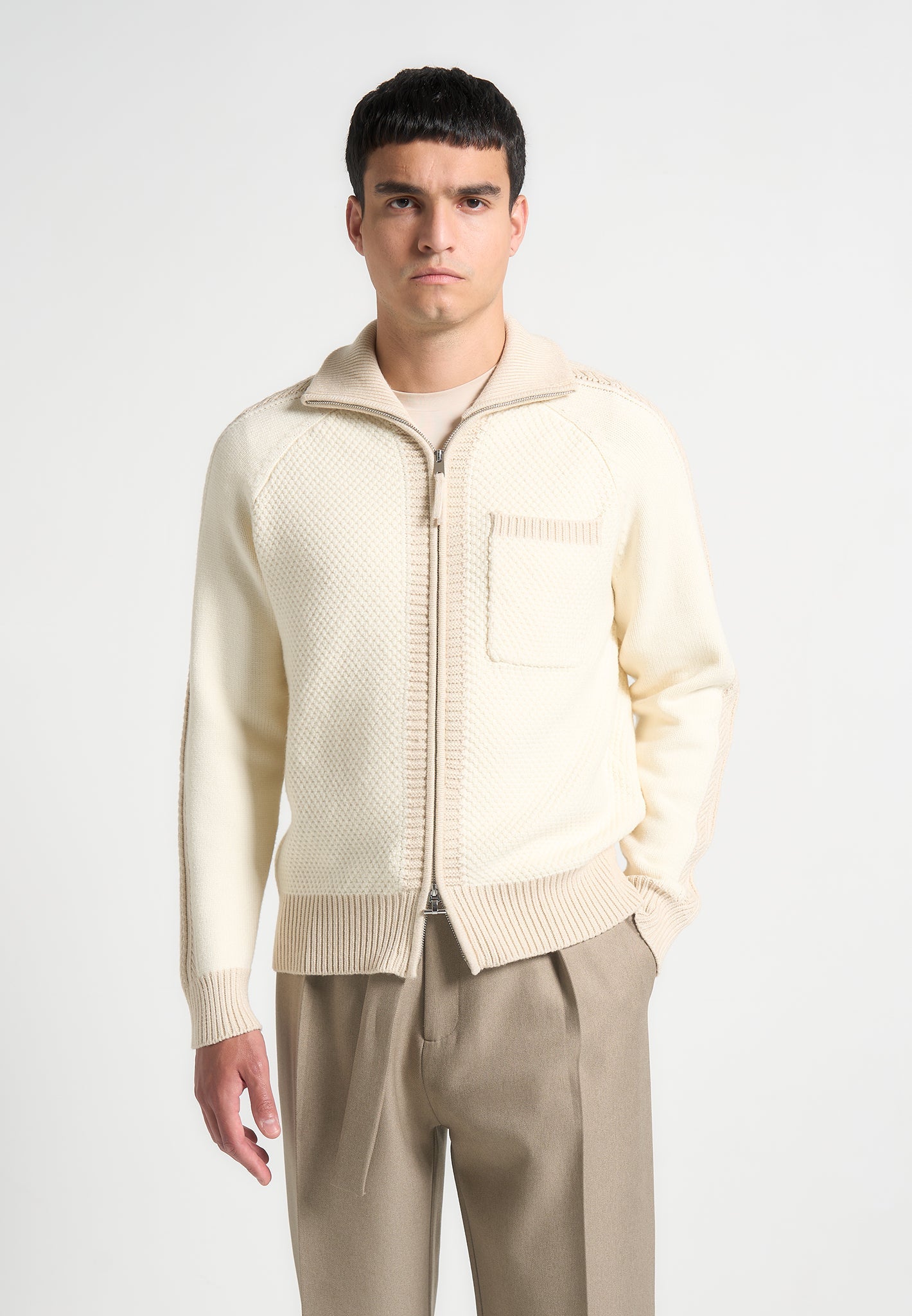 cardigan-creme-520pkb.jpg