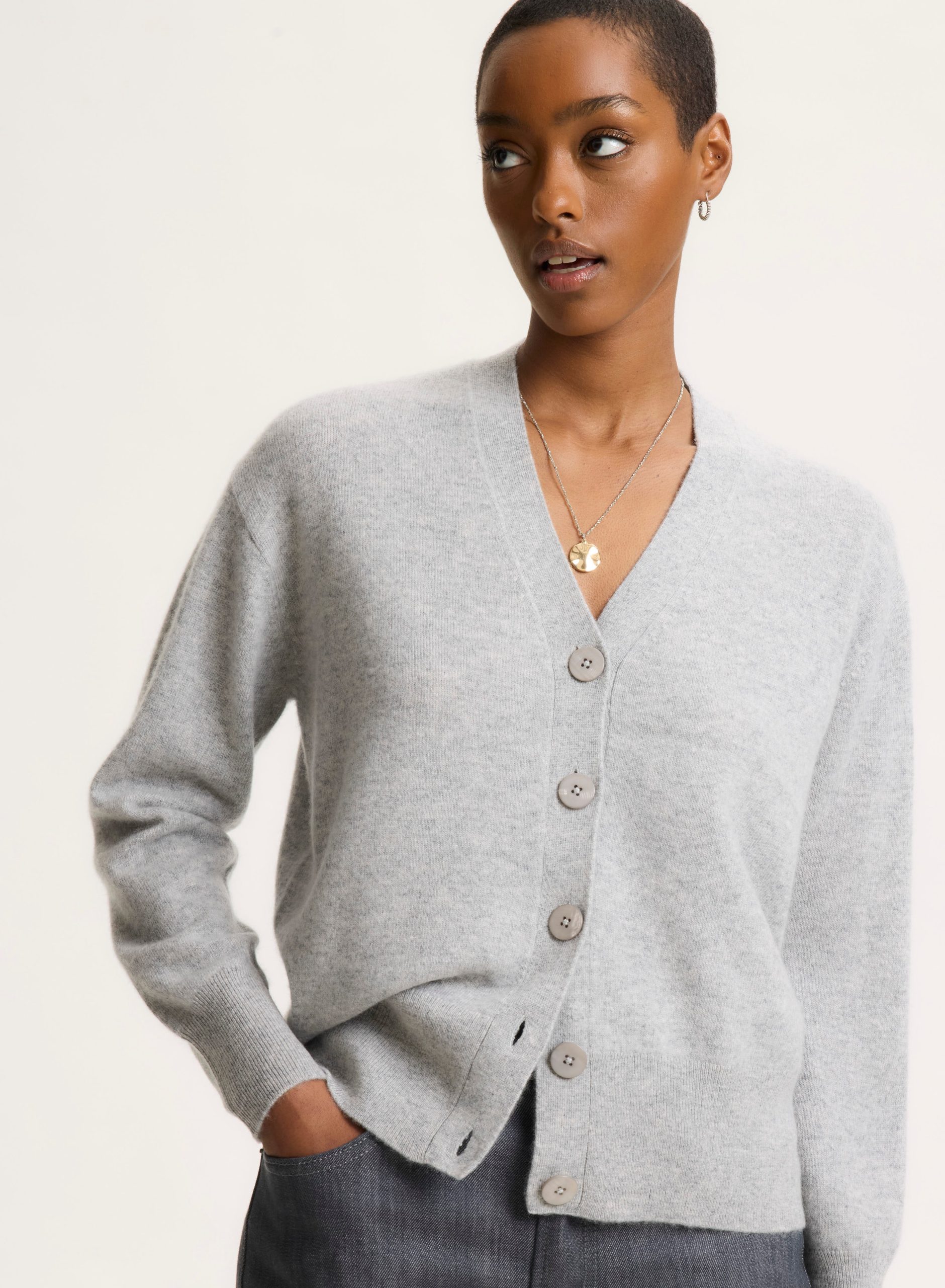 cardigan-gris-femme-185evu.jpg