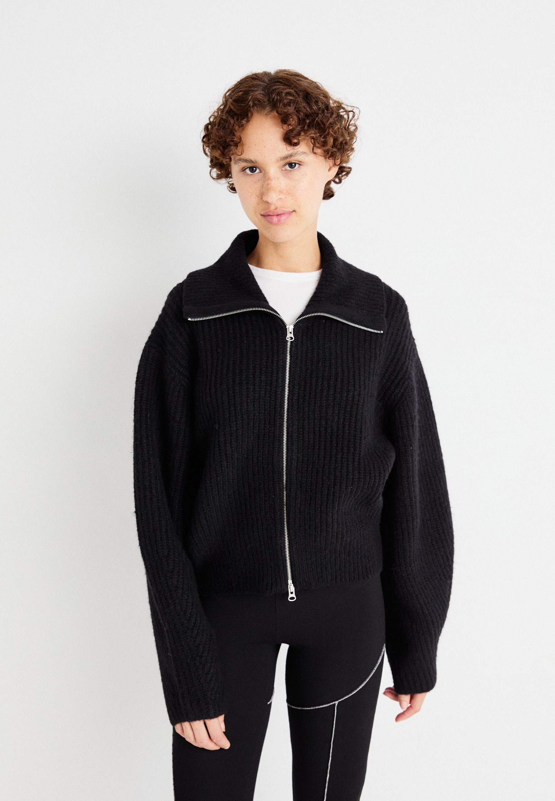 cardigan-zip-035nml.jpg