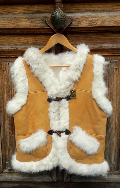 gilet-peau-de-mouton-316ocr.jpg