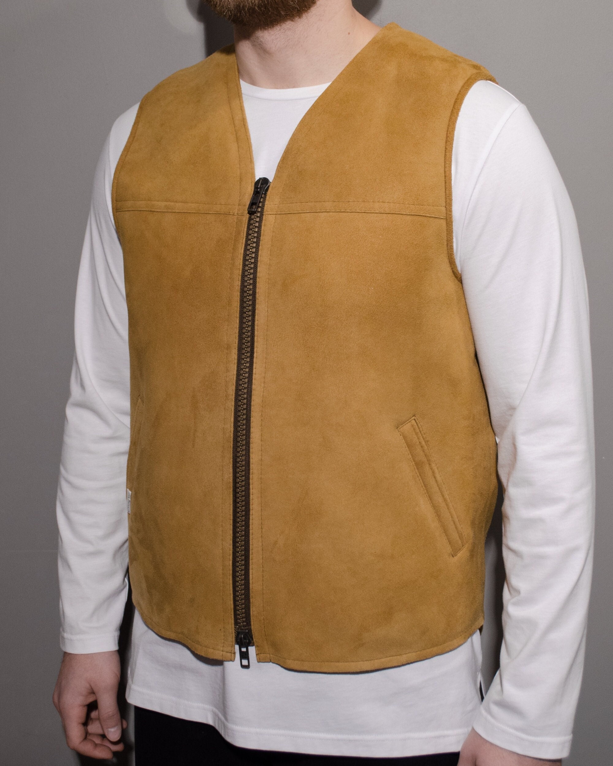 gilet-peau-de-mouton-990lug.jpg